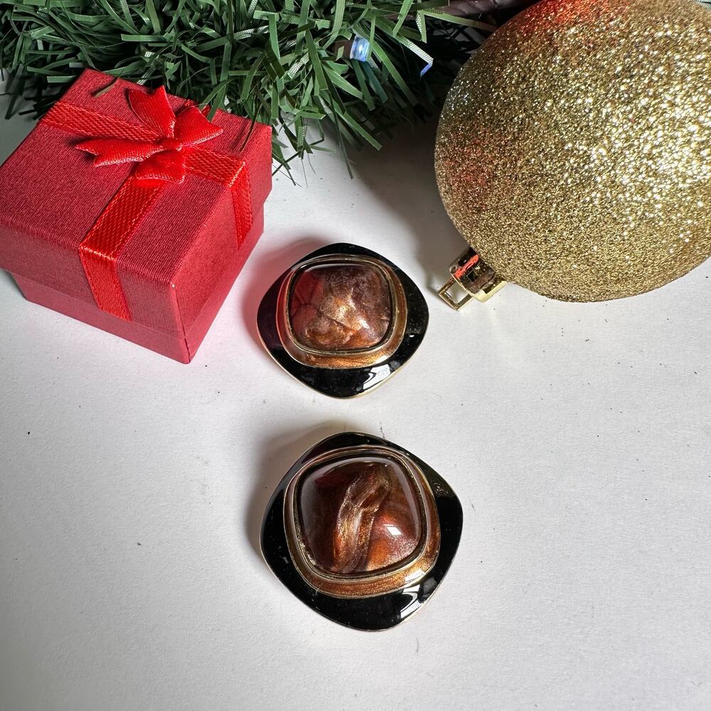 Clip on earrings